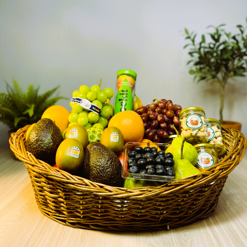 The Luxe Harvest Boat – Premium Fresh & Dry Fruit Gift Basket