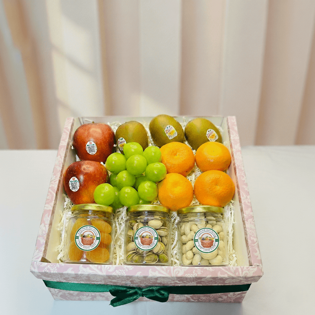 The Garden of Eden Box – Fresh & Dry Fruits Fresh Fruits + Dry Fruits Combo